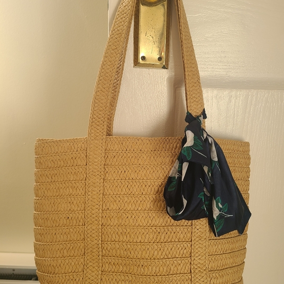 Draper James Everyday Straw Shoulder Bag - Picture 2 of 4